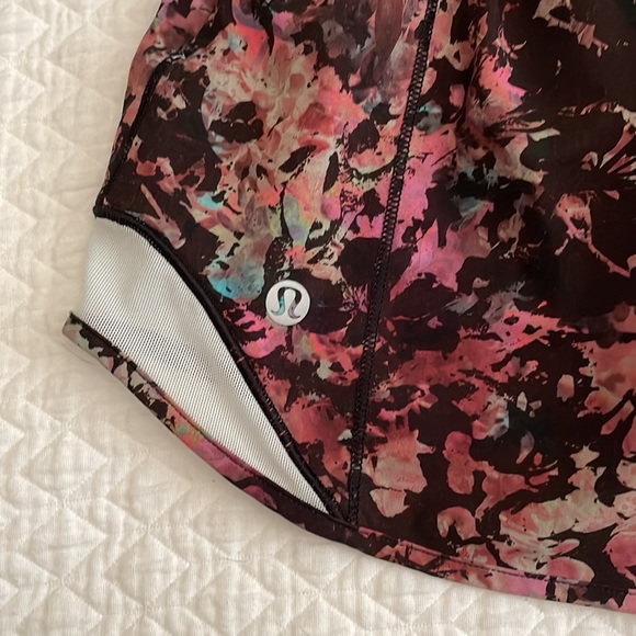 SALE ✨Lululemon Running Shorts size 2- Like New - Picture 3 of 5
